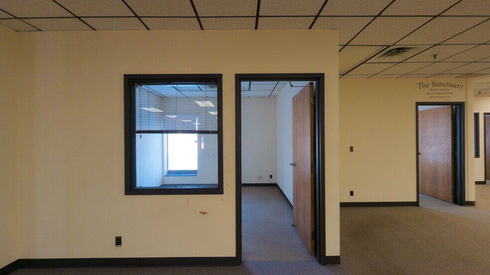 More Photos Of 2450 Marion Rd SE, Rochester Telecom Hotel Data Hosting For Lease