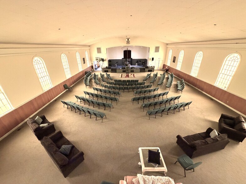 More Photos Of 3901 Raeford Rd, Fayetteville Religious Facility For Lease