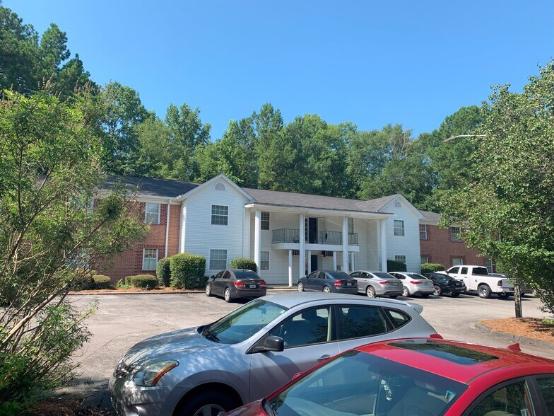 More Photos Of 170 Westwood Dr, Thomson Apartments For Sale