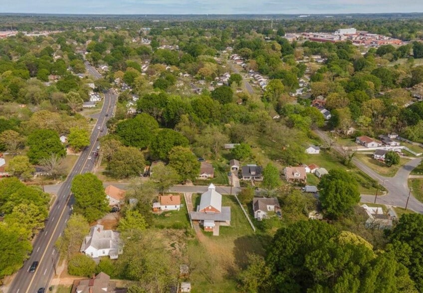 More Photos Of 511 James St, Burlington Religious Facility For Sale