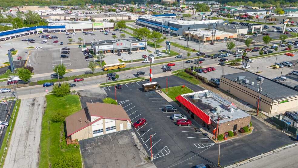 More Photos Of 4535 Coldwater Rd, Fort Wayne General Retail For Sale