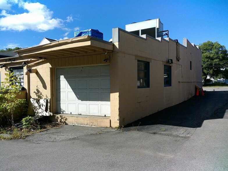 More Photos Of 2308 Monroe Ave, Rochester Freestanding For Sale