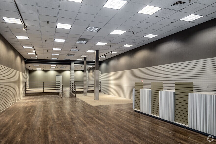 More Photos Of 2209 Richland Mall, Mansfield Unknown For Sale