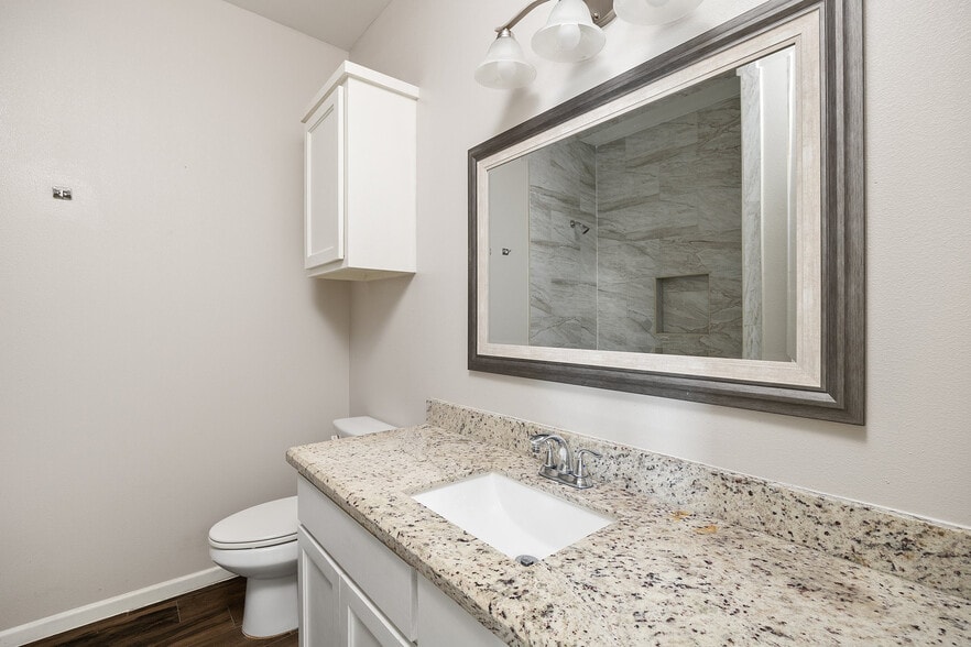 More Photos Of 2001 W Taft St, Weslaco Apartments For Sale