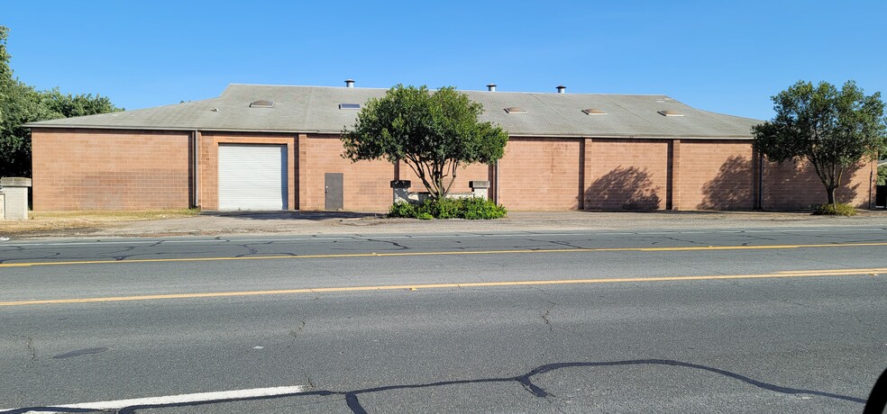 Primary Photo Of 4696 E Waterloo Rd, Stockton Warehouse For Lease