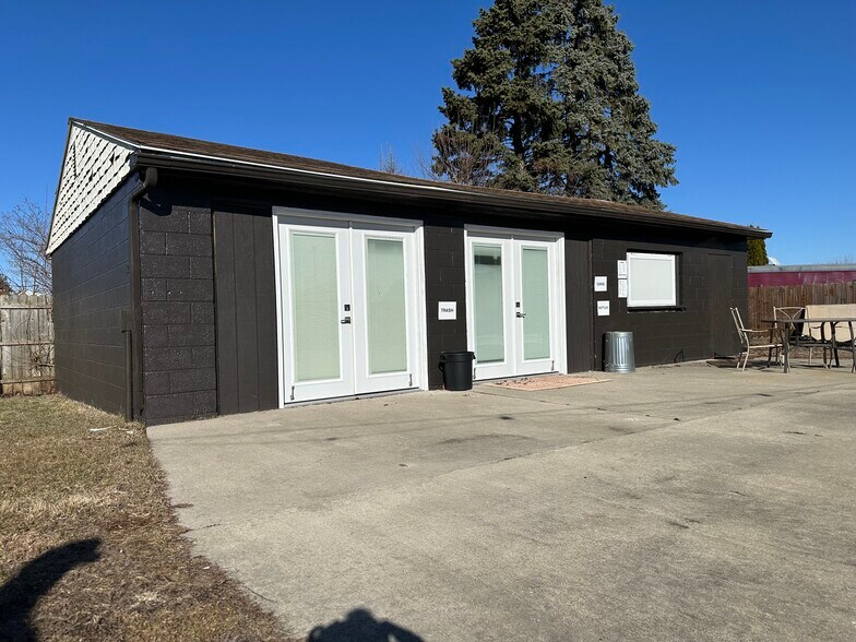 More Photos Of 7403 S Telegraph Rd, Temperance Bar For Sale