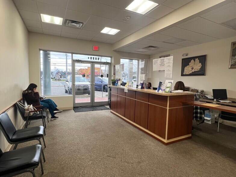 More Photos Of 1787-1797 Middle Country Rd, Centereach Storefront For Lease