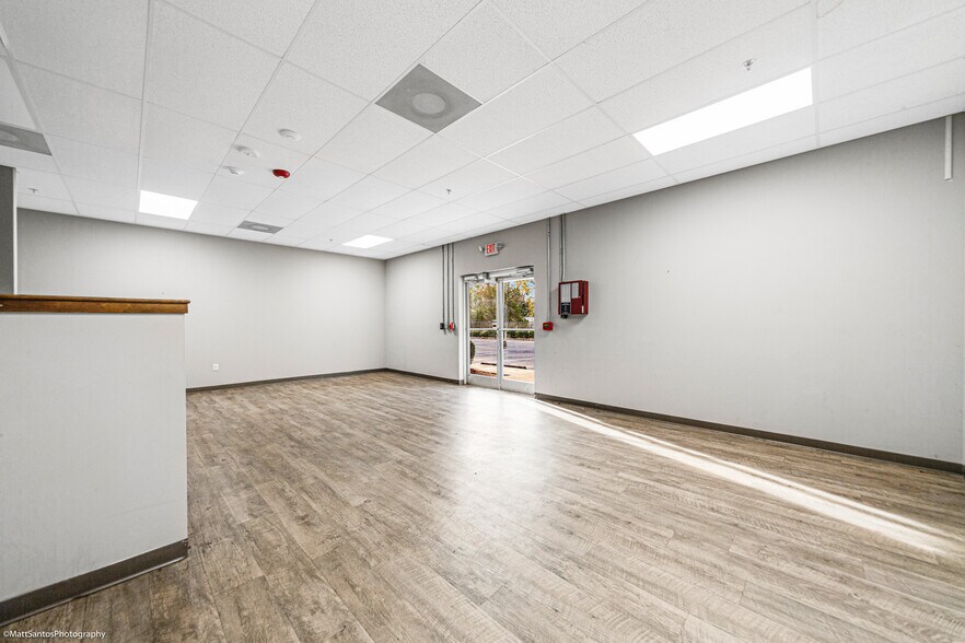 More Photos Of 2704 Highmarket St, Georgetown Freestanding For Sale