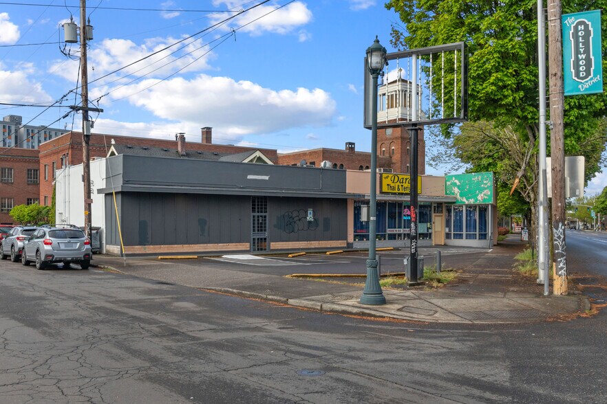 More Photos Of 4434 NE Sandy Blvd, Portland Freestanding For Sale