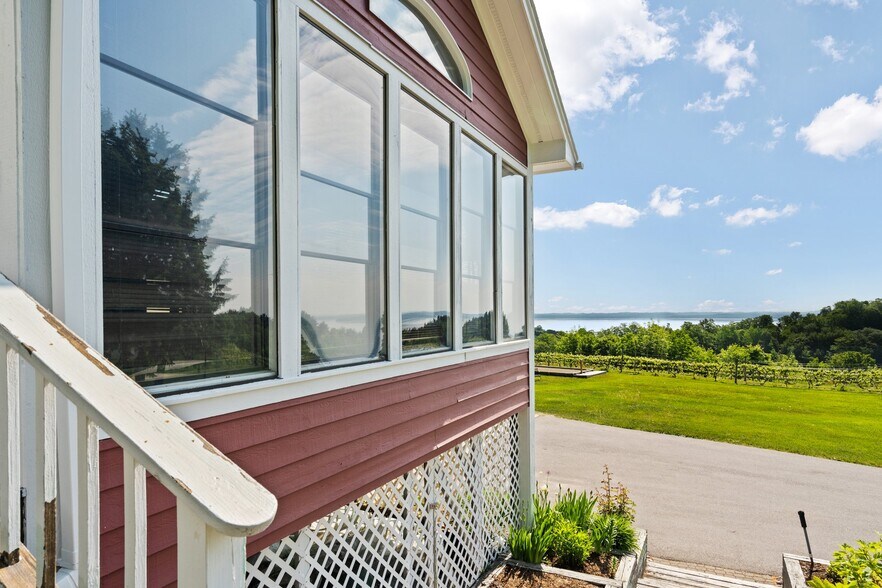 More Photos Of 10343 E Hilltop Rd, Suttons Bay Winery Vineyard For Sale