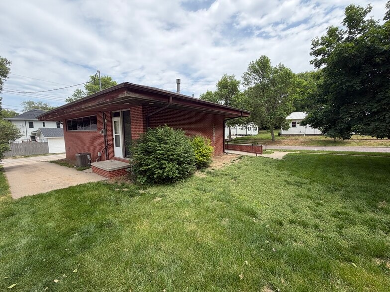 More Photos Of 205 N 13th St, Nebraska City Office For Sale