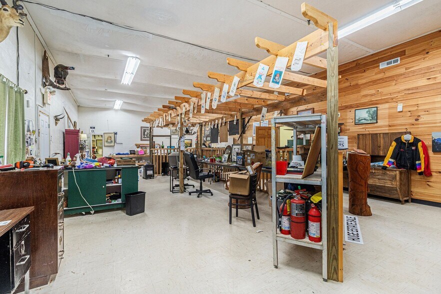 More Photos Of 625 Ocoee St, Copperhill Freestanding For Sale