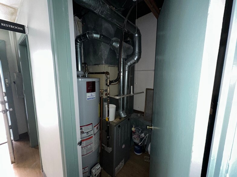 More Photos Of 6338 S Pulaski Rd, Chicago Storefront For Lease