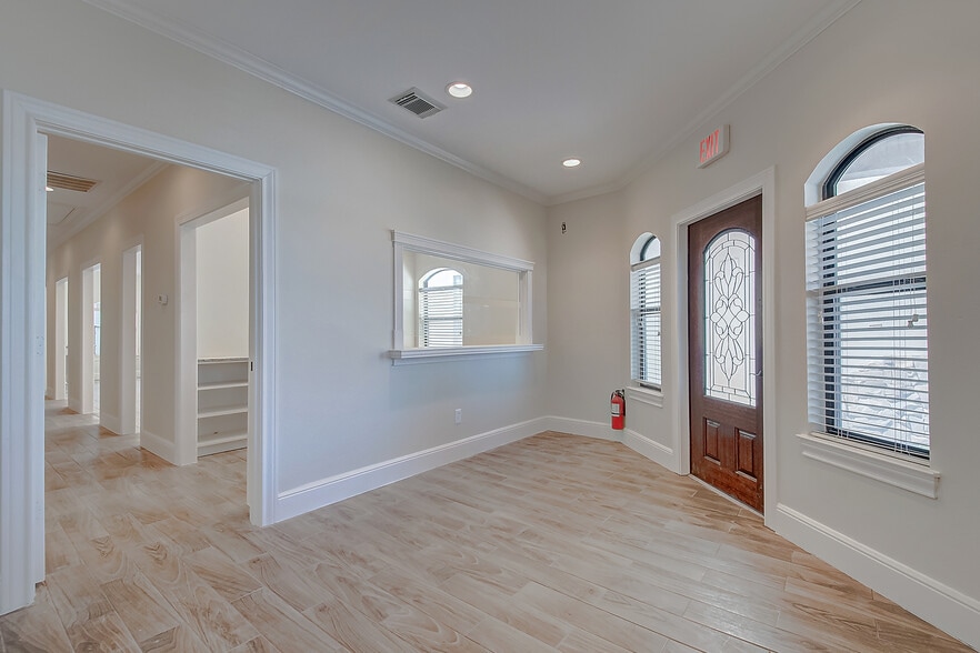More Photos Of 21386 Provincial Blvd, Katy Medical For Sale