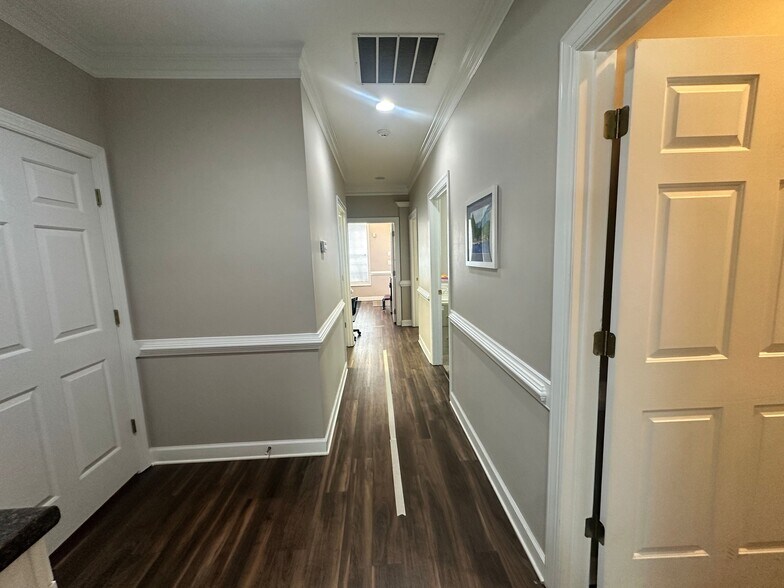 More Photos Of 2450 Atlanta Hwy, Cumming Office For Sale