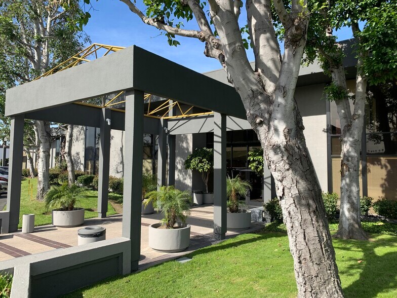 More Photos Of 5301 Beethoven St, Playa Vista Office For Lease