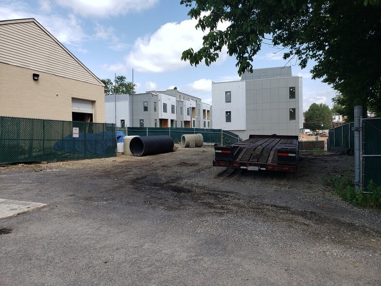 More Photos Of 1311 Cox St, Baltimore Warehouse For Sale