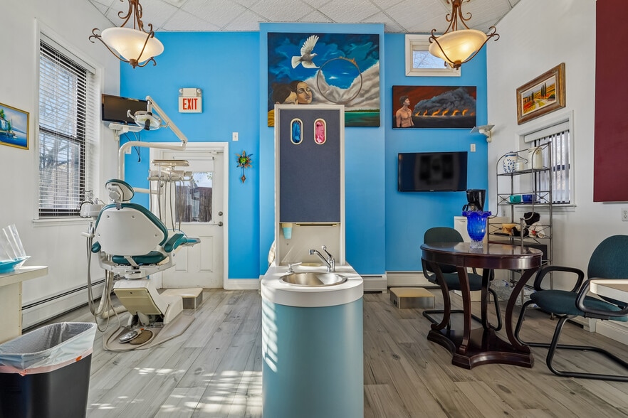 More Photos Of 273 Monmouth St, Jersey City Medical For Sale