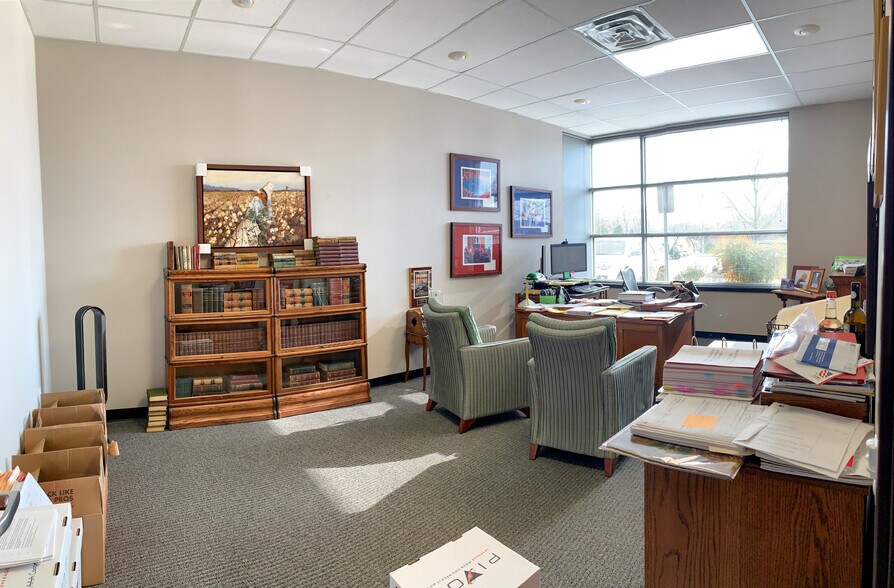 More Photos Of 2434 E Joyce Blvd, Fayetteville Office For Lease