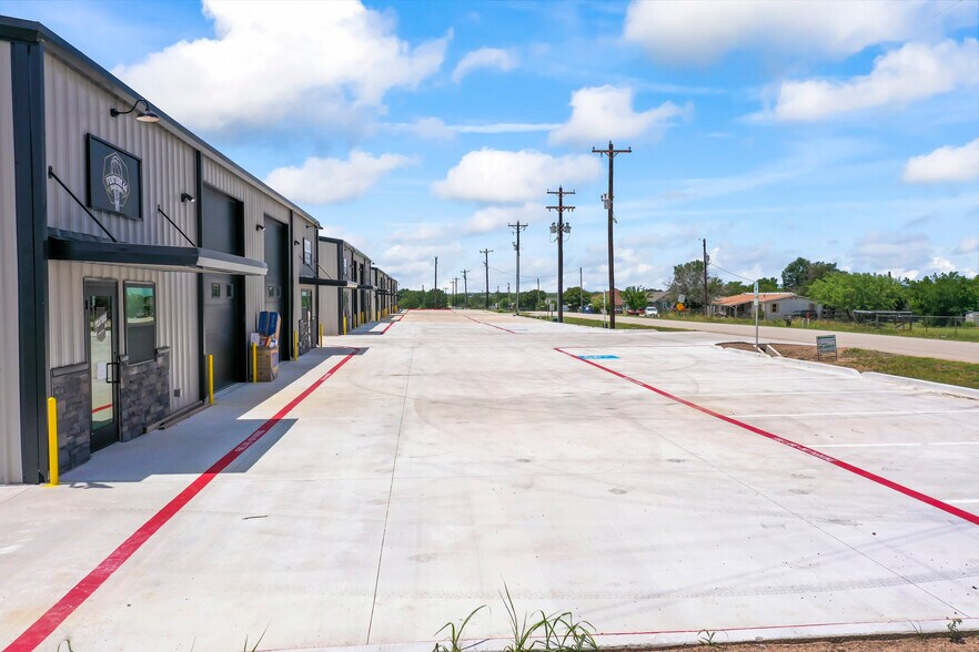 More Photos Of 2036 Seaborn Road Building 3 Suite A, Ponder Warehouse For Lease