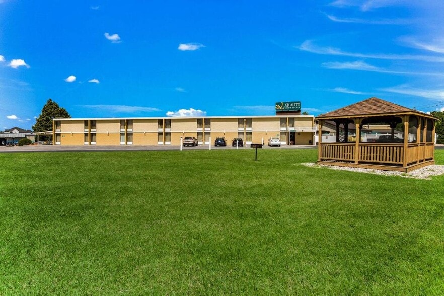 Primary Photo Of 528 Route 3, Plattsburgh Hotel For Sale