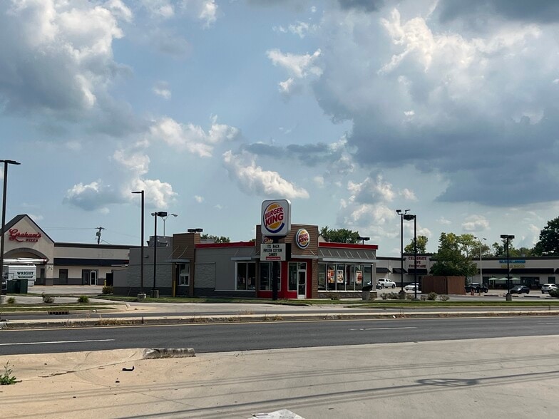 More Photos Of 11709-11805 Pendleton Pike, Indianapolis Unknown For Lease