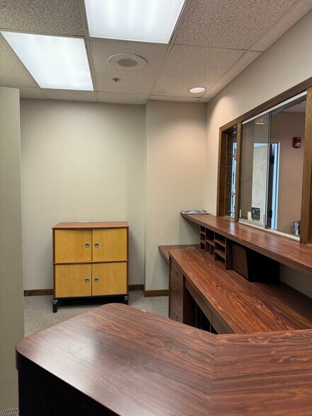 More Photos Of 522 Chestnut St, Hinsdale Medical For Lease