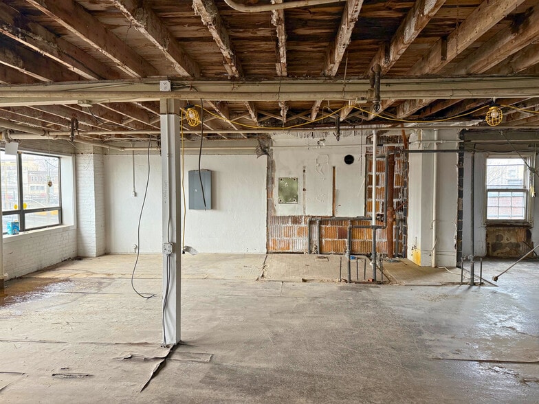 More Photos Of 9-11 Elm Ave, Mount Vernon Service For Sale