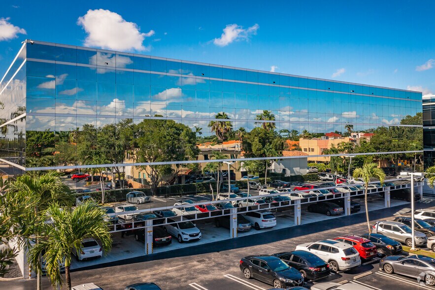 More Photos Of 7975 NW 154th St, Miami Lakes Medical For Lease