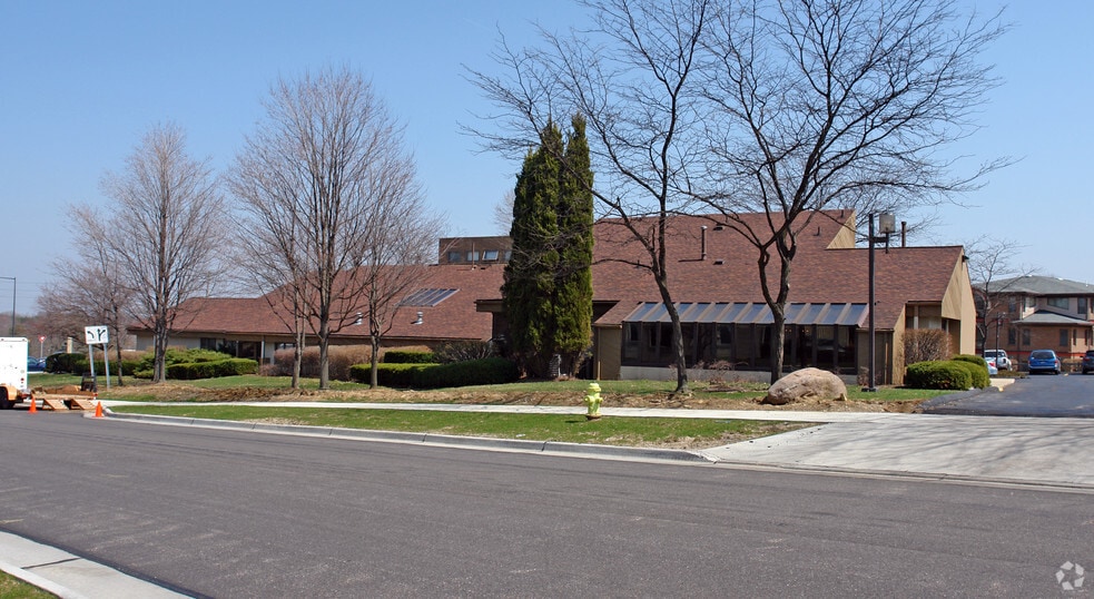 More Photos Of 3500 W Market St, Akron Medical For Sale