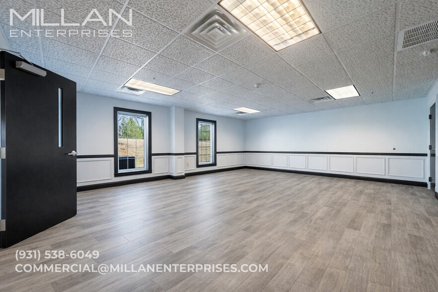 More Photos Of 303 Fairview Ln, Clarksville Medical For Lease