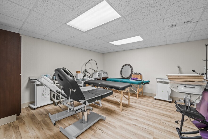 More Photos Of 1120 W Loop 289, Lubbock Medical For Lease