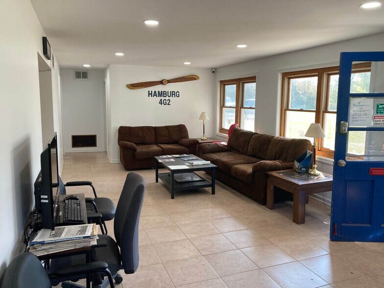 More Photos Of 6765 Heltz Rd, Lake View Airplane Hangar For Sale