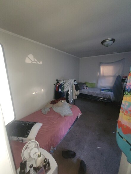 More Photos Of 1458 W 32nd St, Indianapolis Apartments For Sale