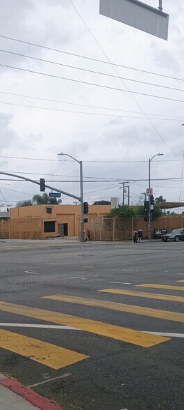 Primary Photo Of 6326 S Central Ave, Los Angeles Auto Repair For Lease