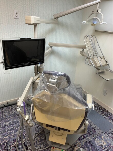 More Photos Of 901 Campus Dr, Daly City Medical For Lease