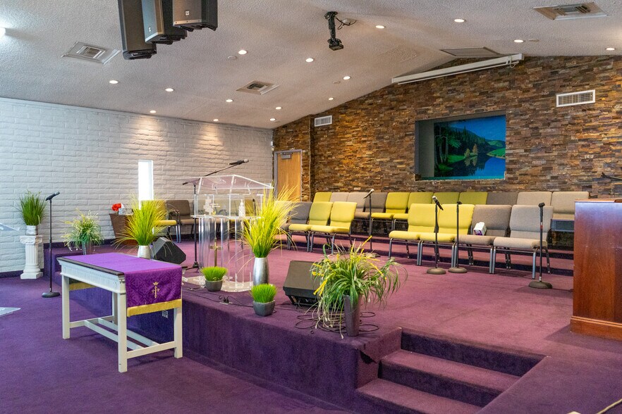 More Photos Of 1702 & 1706 E Jefferson St, Phoenix Religious Facility For Sale