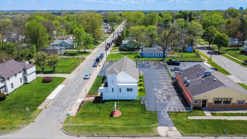 More Photos Of 1196 Joslyn Ave, Pontiac Religious Facility For Sale