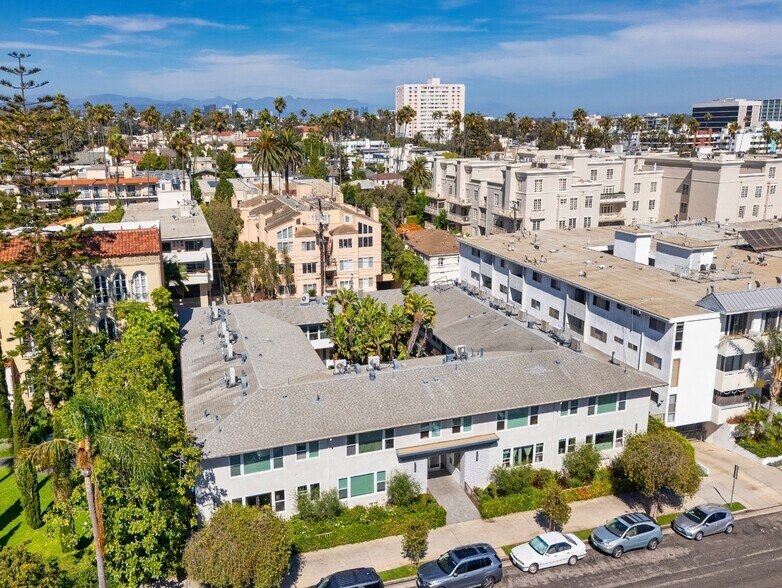 More Photos Of 1015 3rd St, Santa Monica Apartments For Sale