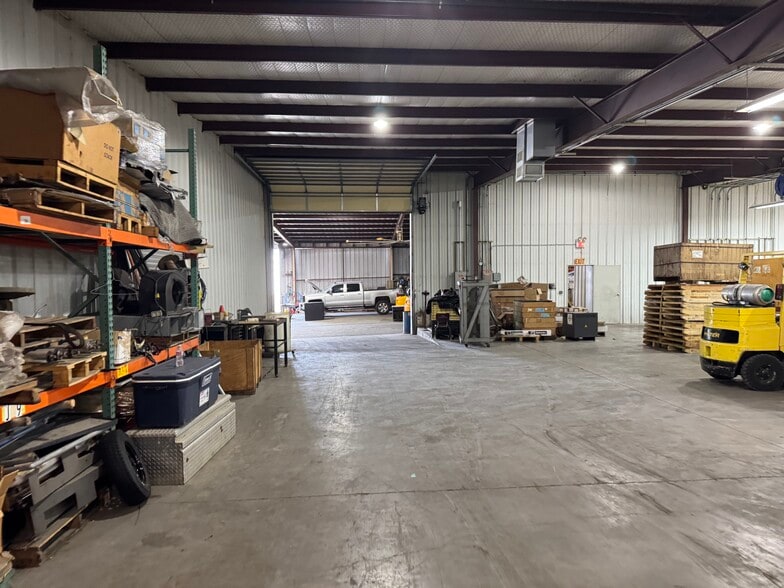 More Photos Of 1600 S Interstate Highway 45, Hutchins Distribution For Sale