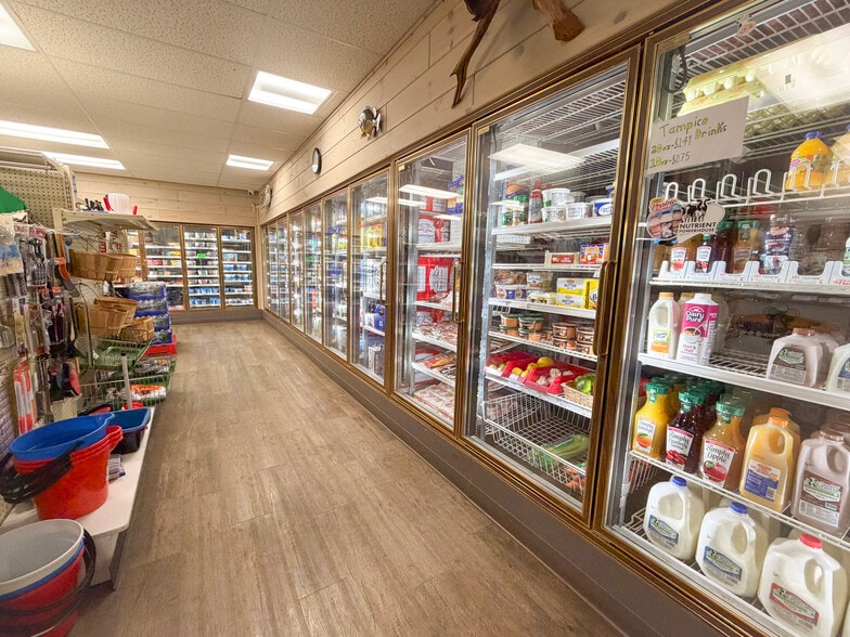More Photos Of 1866 W Trask Lake Rd, Barton City Service Station For Sale