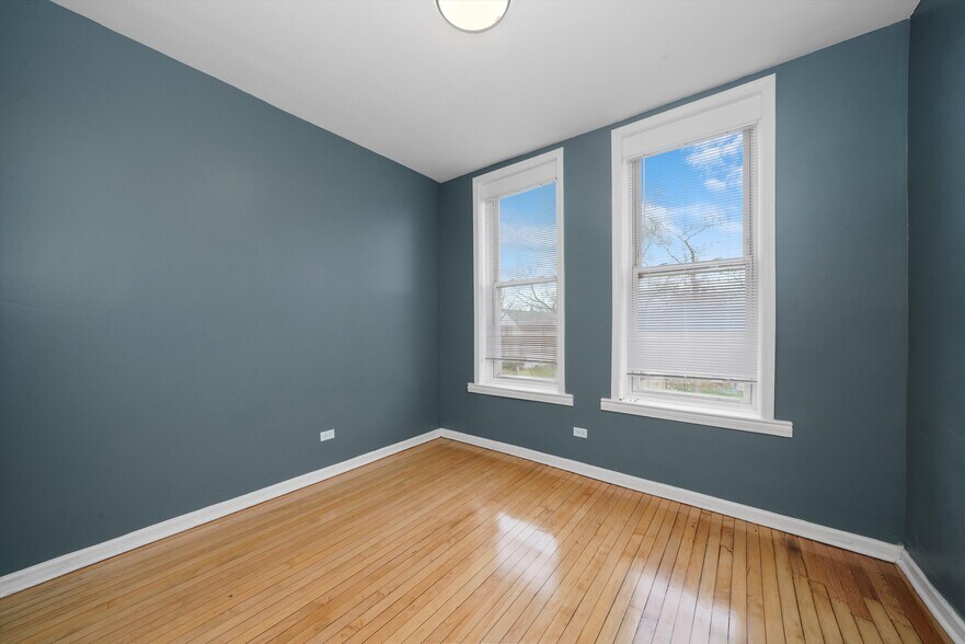More Photos Of 7152 S Emerald Ave, Chicago Apartments For Sale