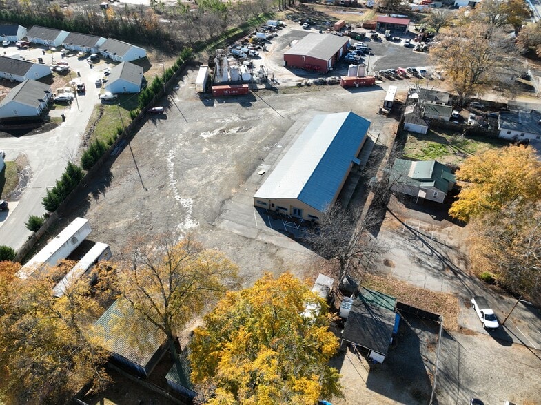 More Photos Of 11 Sulphur Springs Rd, Greenville Industrial For Lease
