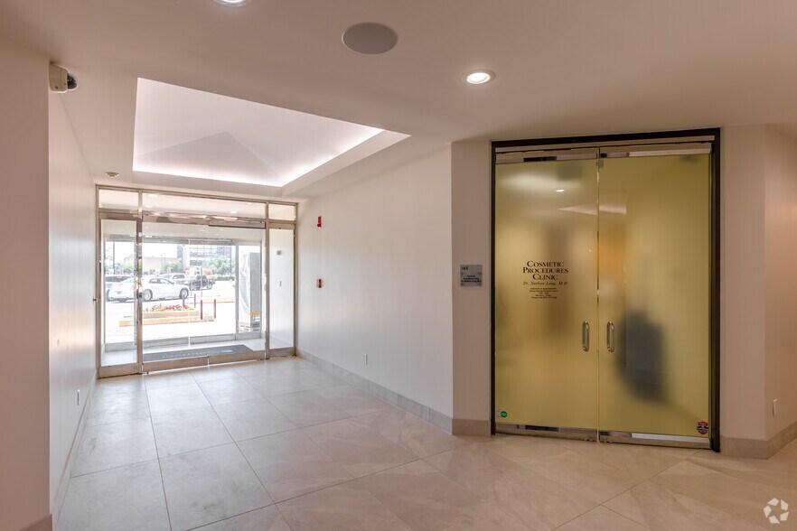 More Photos Of 7929 Brookriver Dr, Dallas Office For Lease