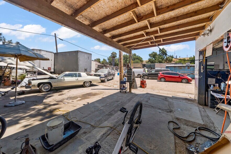 More Photos Of 3362 National Ave, San Diego Service For Sale