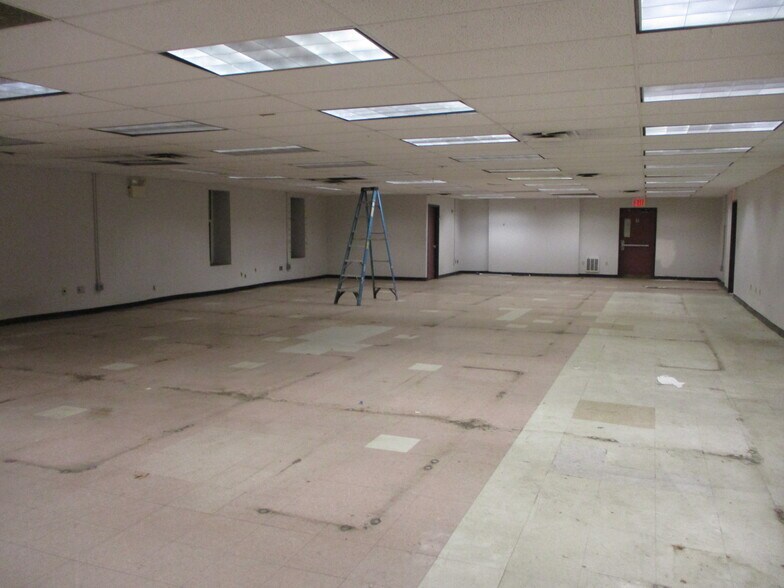 More Photos Of 19 Rogers Ave, Brooklyn Office For Lease