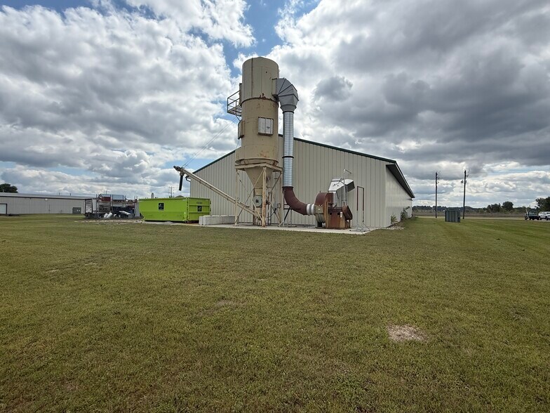 More Photos Of 1975 Spindt Dr, Waupaca Industrial For Sale