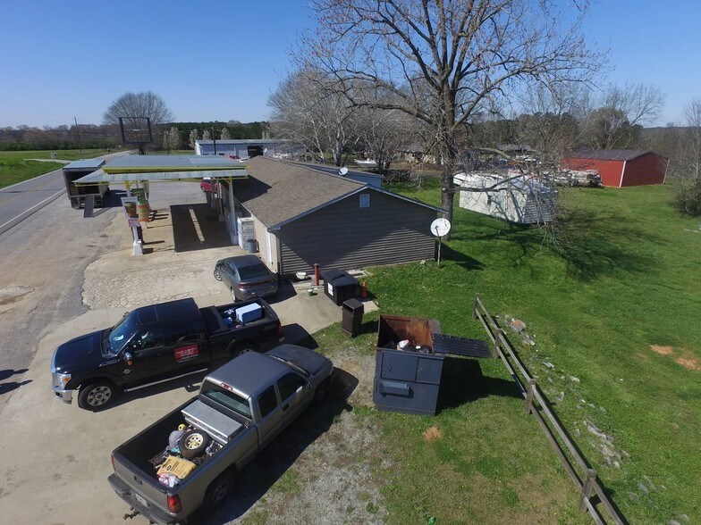 More Photos Of 2550 Parks Mill Rd, Buckhead Service Station For Sale