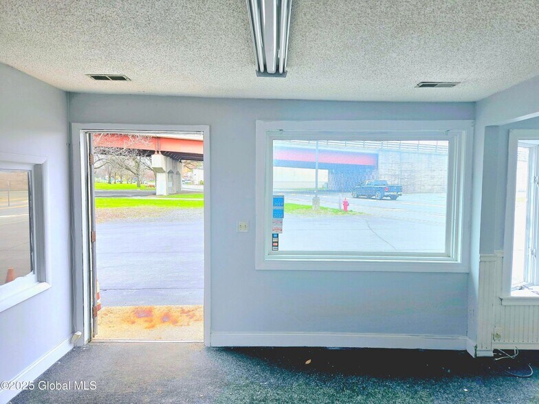 More Photos Of 1904 Broadway, Watervliet Auto Dealership For Sale