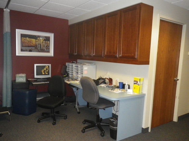 More Photos Of 3200 Tower Oaks Blvd, Rockville Medical For Sale